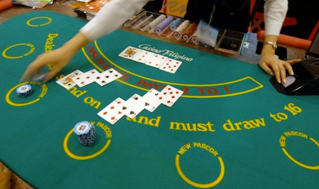 ایک اکاؤنٹ بنائیں یا Slots Royale 777 کیسینو میں لاگ ان کریں۔